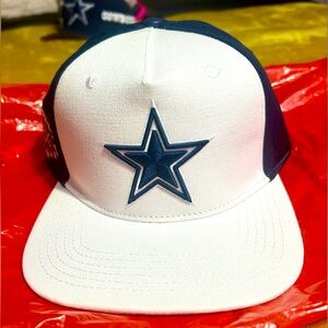 NWT- Pro Standard Dallas Cowboys Logo Word mark Super Bowl XXX Mesh Snapback Hat